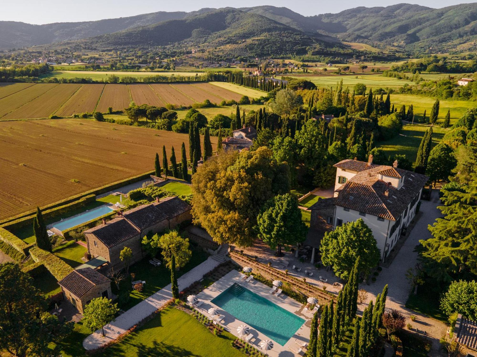 Villa Di Piazzano - Small Luxury Hotels Of The World 哥尔顿 外观 照片